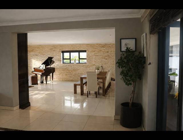 4 BEDROOM PROPERTY TO RENT IN FLAMINGO VLEI